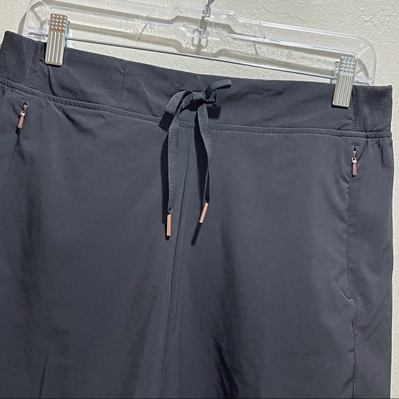 CALIA BY CARRIE UNDERWOOD ANYWHERE SHORTS - Picture 3 of 5